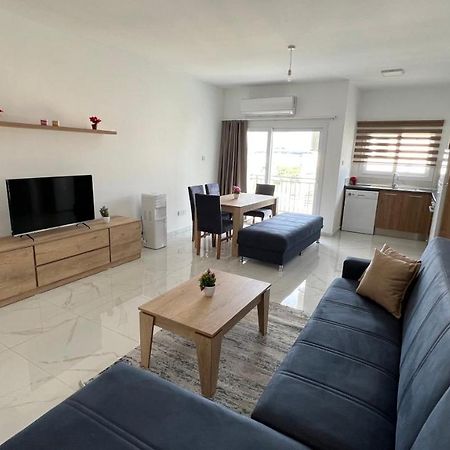 Tetris Apartment Spacious Comfortable Nicosia Exterior foto