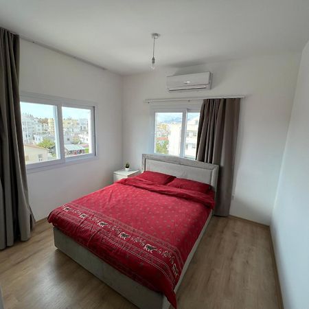 Tetris Apartment Spacious Comfortable Nicosia Cameră foto