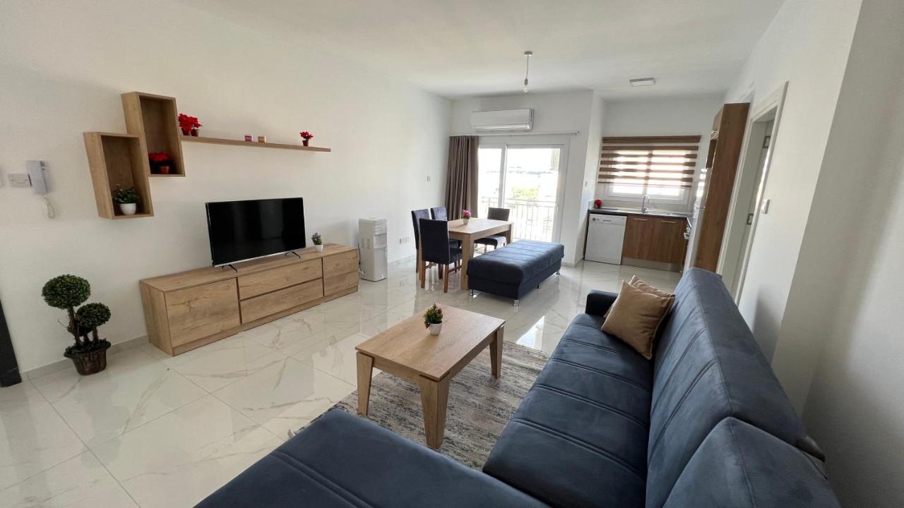 Tetris Apartment Spacious Comfortable Nicosia Exterior foto
