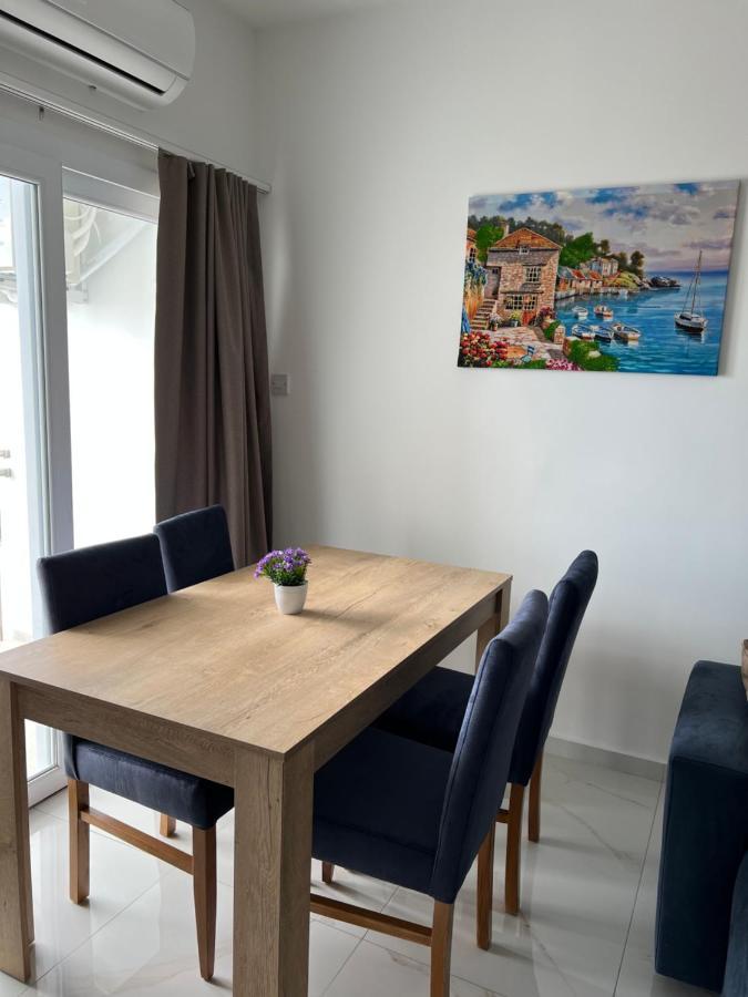 Tetris Apartment Spacious Comfortable Nicosia Exterior foto